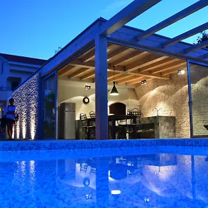 https://villa-mirakul.hotelinzadar.com
